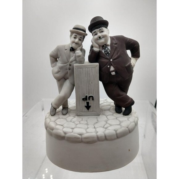 Laurel & Hardy Porcelain Musical Figurine "One Together Is Two" By Westland Gift - Picture 1 of 5